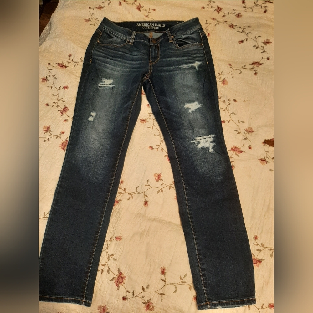 American Eagle Distressed High Rise Jegging size 10 Short Dark Wash